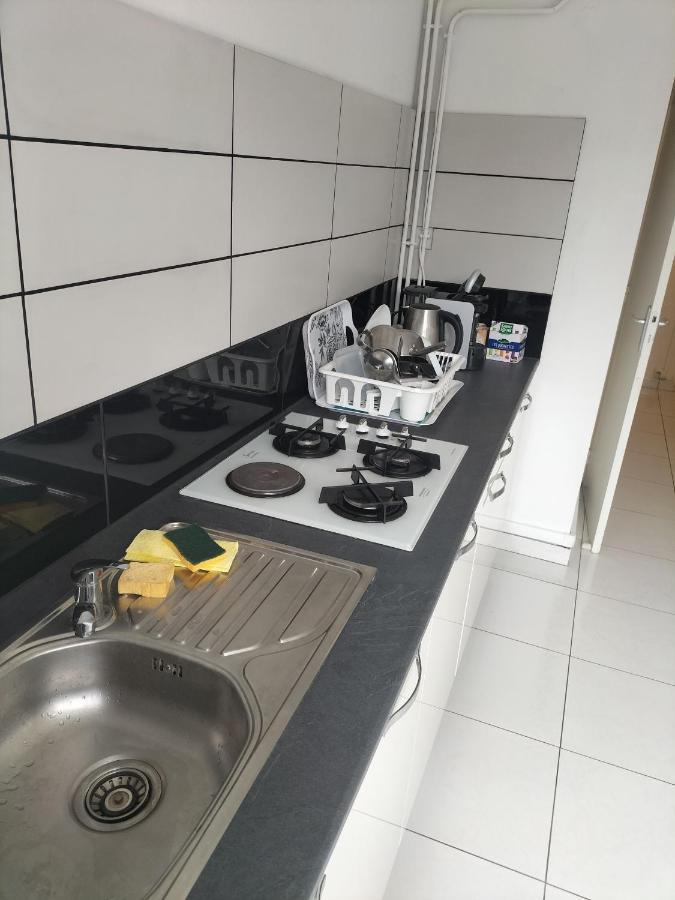 Joli Appartement Proche Metro Lyon Zewnętrze zdjęcie